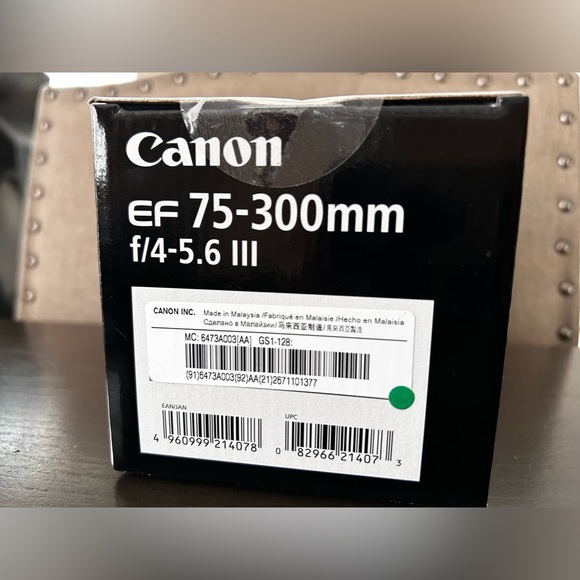 Canon Camera Lens 75-300mm. - Picture 3 of 3